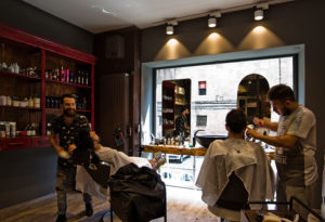 progetto lighting design barbiere negozio abbigliamento bologna, negozio illuminazione Progetto Luce