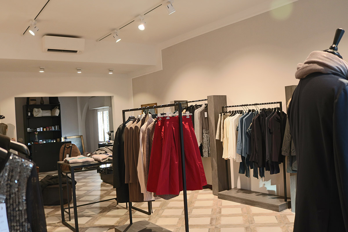 progetto lighting design negozio abbigliamento bologna, negozio illuminazione Progetto Luce